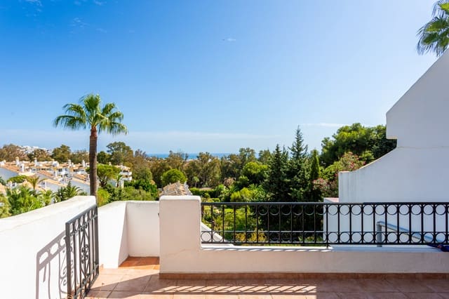 4 chambre Maison de Ville à vendre à Calahonda, Mijas avec piscine garage - 495 000 € (Ref: 9317045)