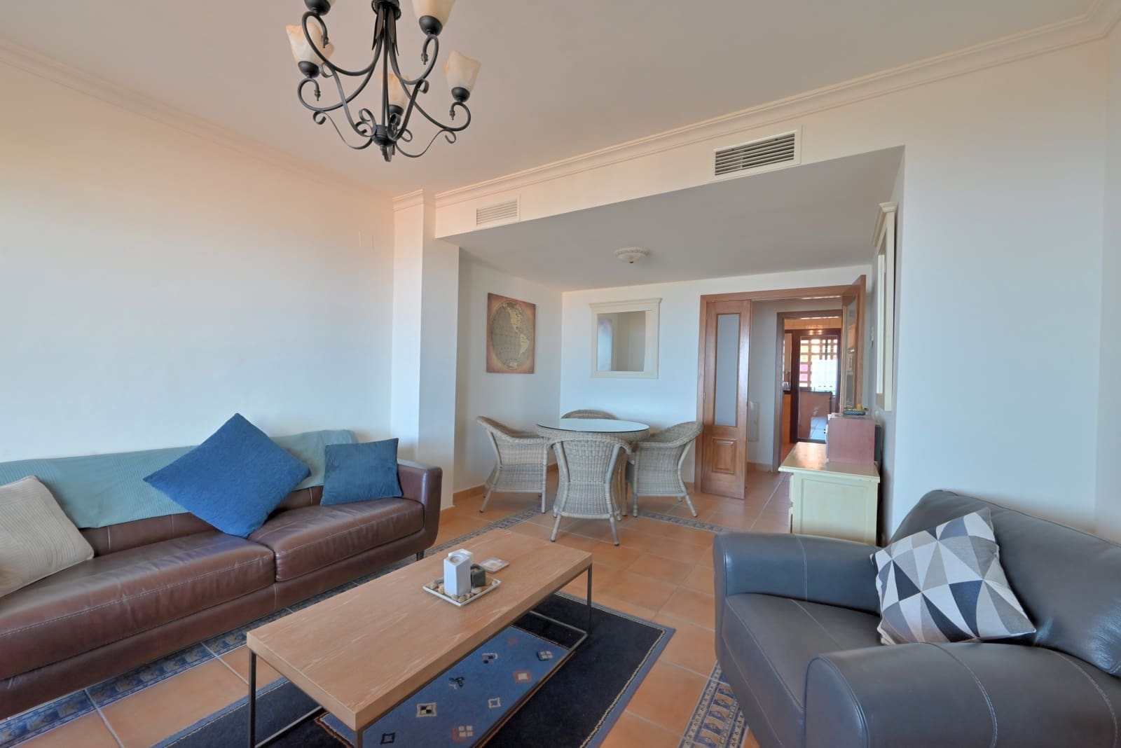 2 sypialnia Apartament na sprzedaż w Calahonda z basenem garażem - 275 000 € (Ref: 9325807)