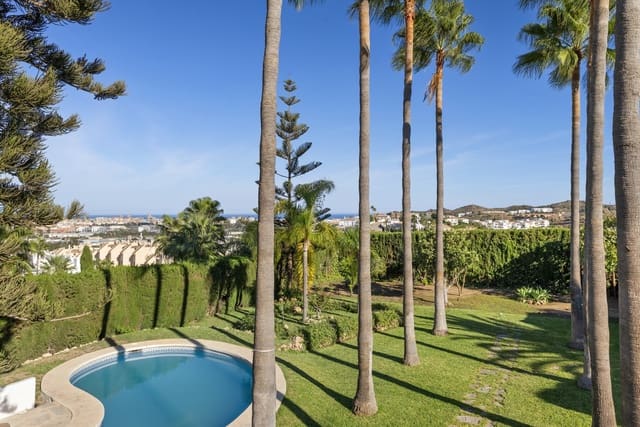 4 soverom Villa til salgs i Mijas Costa, Mijas med svømmebasseng garasje - € 895 000 (Ref: 9334256)
