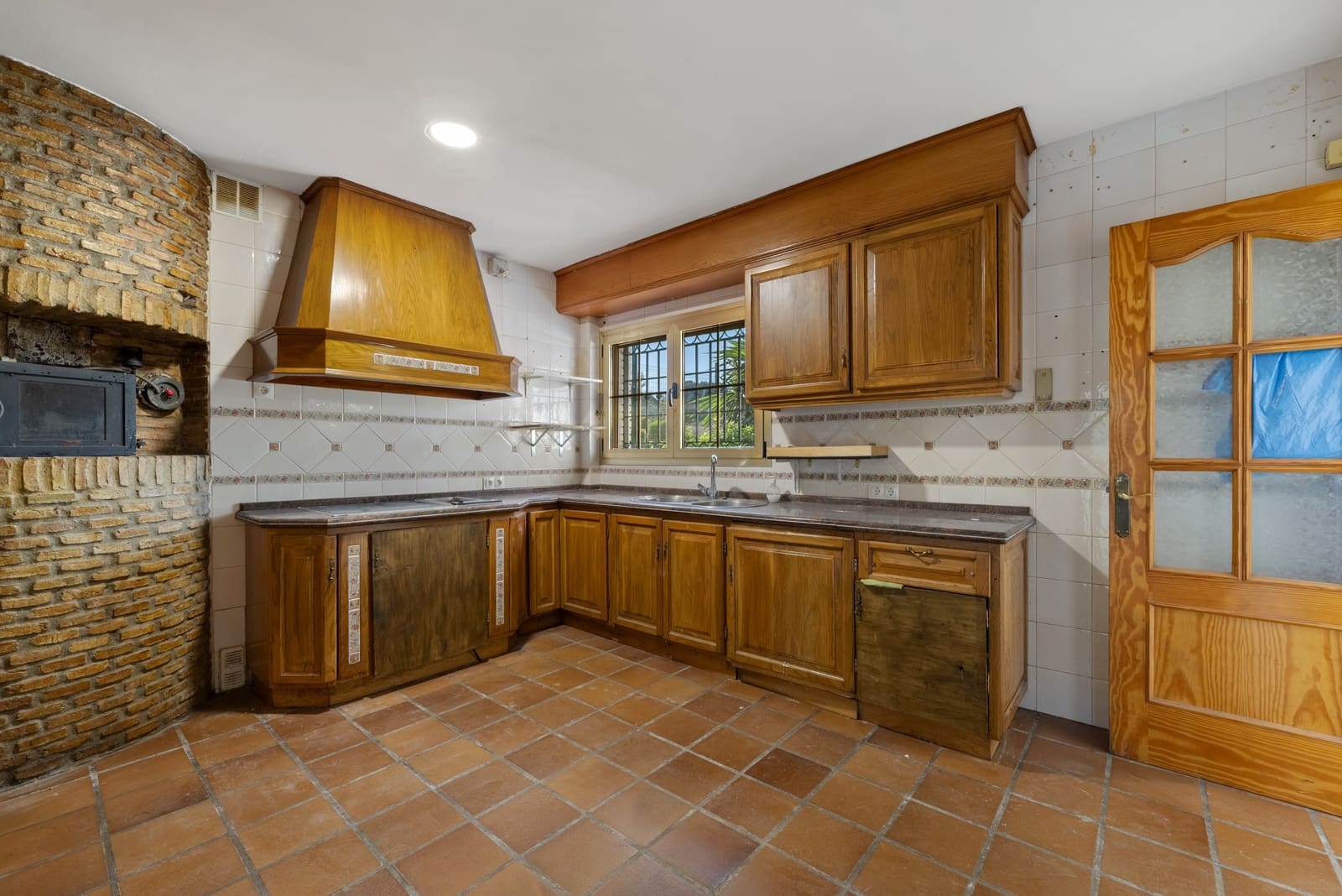 4 Zimmer Villa zu verkaufen in Mijas Costa mit Pool Garage - 895.000 € (Ref: 9334256)