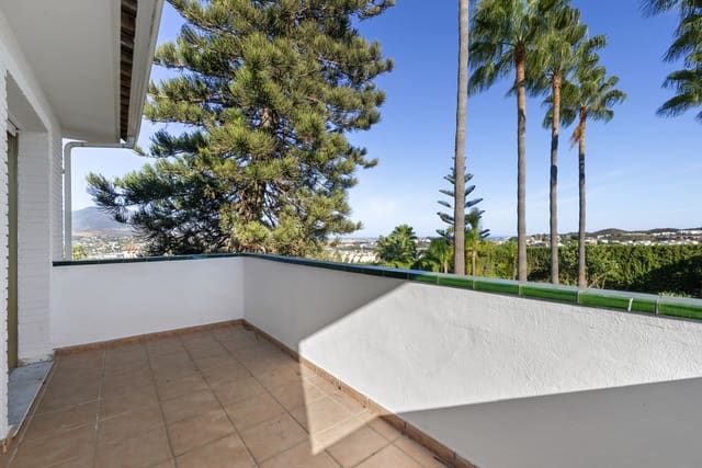 4 soverom Villa til salgs i Mijas Costa, Mijas med svømmebasseng garasje - € 895 000 (Ref: 9334256)