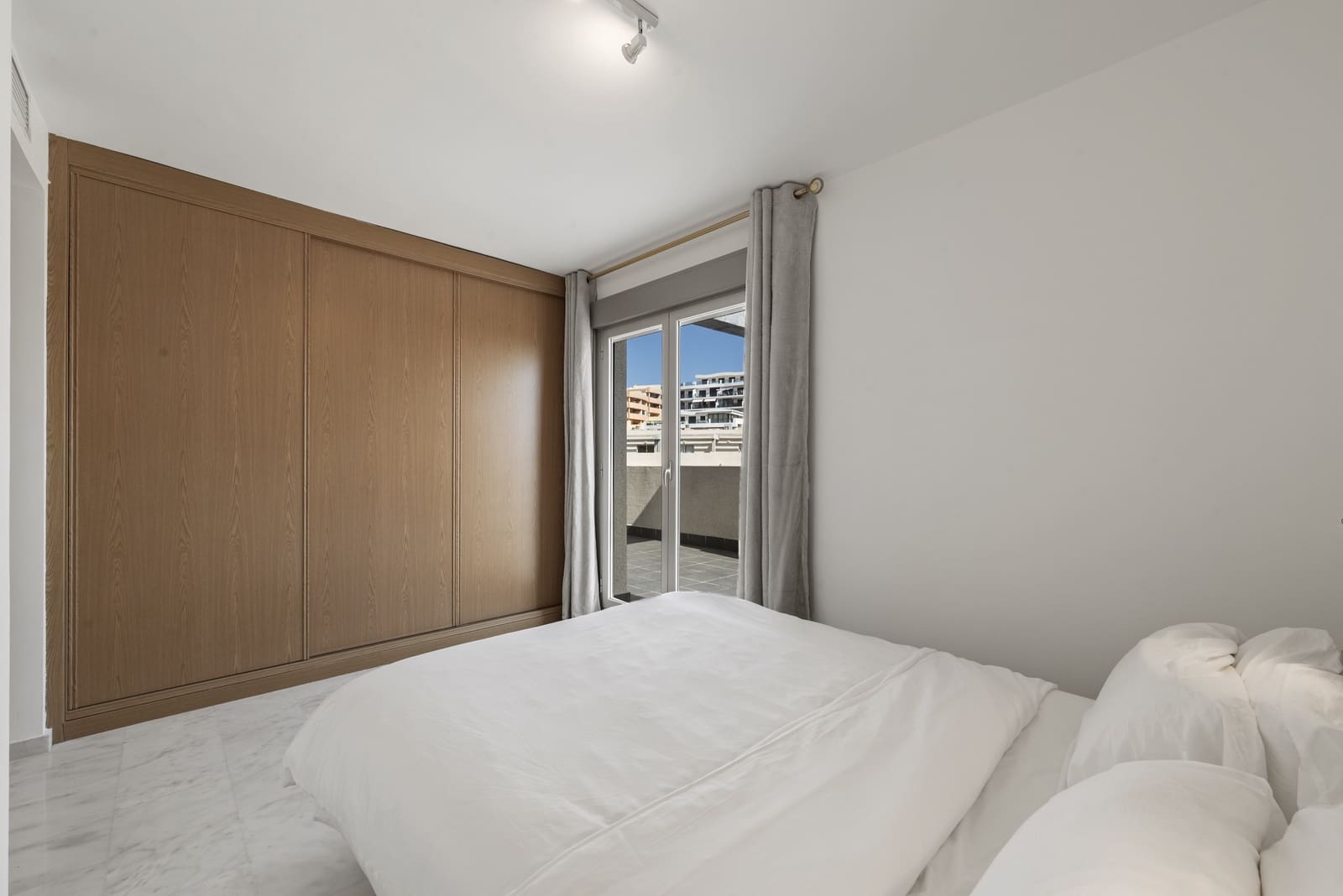 2 slaapkamer Penthouse te koop in Riviera del Sol met zwembad garage - € 395.000 (Ref: 9337340)