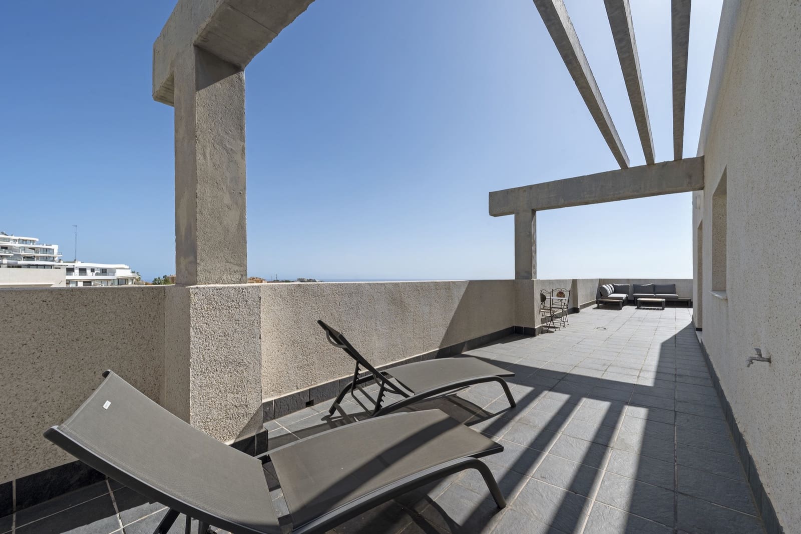 2 slaapkamer Penthouse te koop in Riviera del Sol met zwembad garage - € 395.000 (Ref: 9337340)