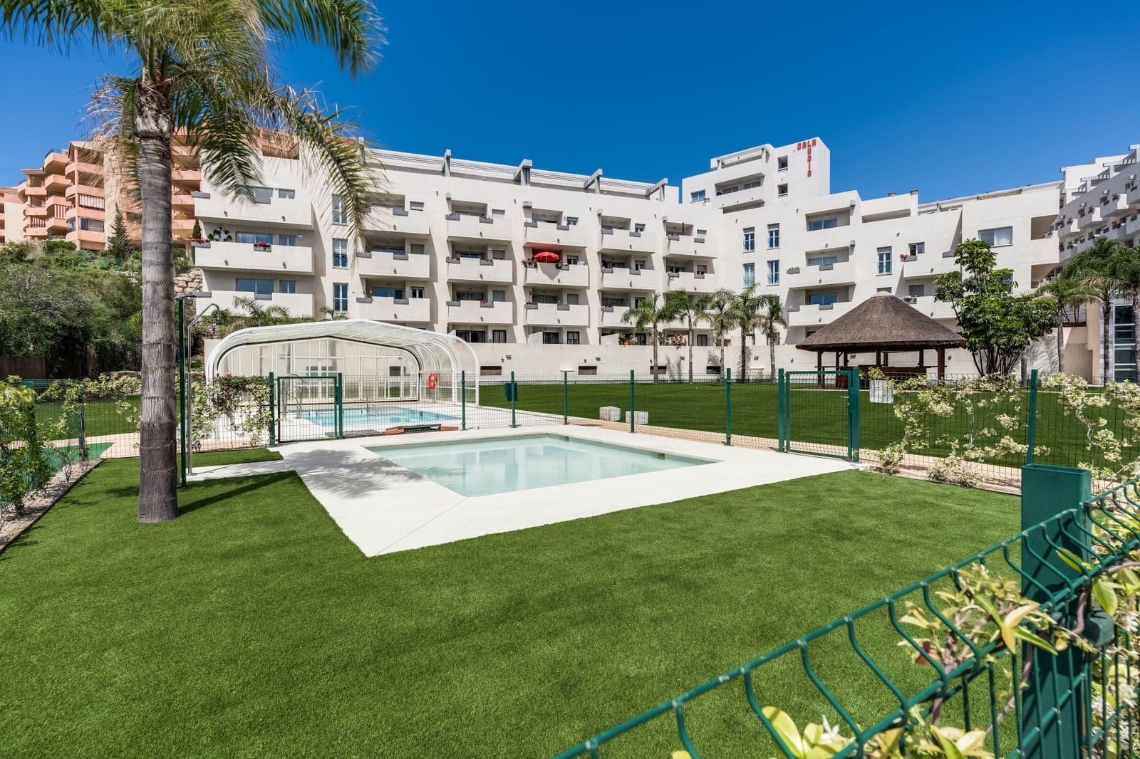 2 slaapkamer Penthouse te koop in Riviera del Sol met zwembad garage - € 395.000 (Ref: 9337340)
