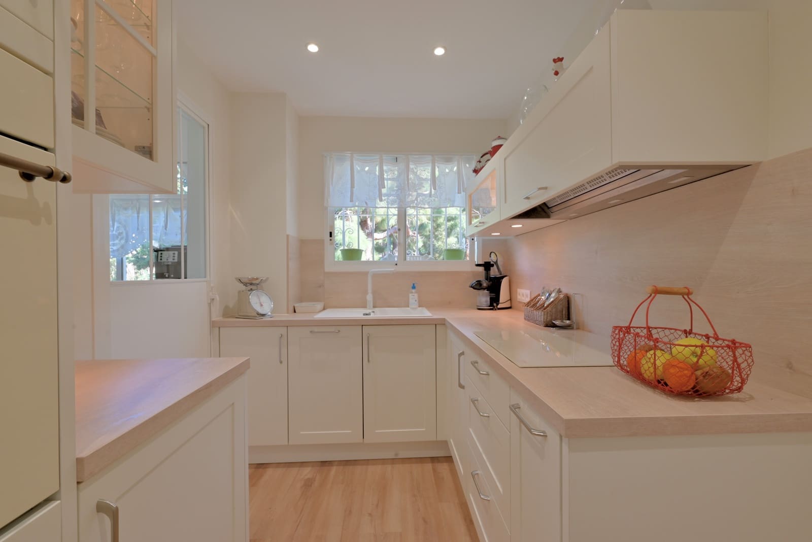 3 slaapkamer Penthouse te koop in Calahonda met zwembad - € 599.000 (Ref: 9340406)