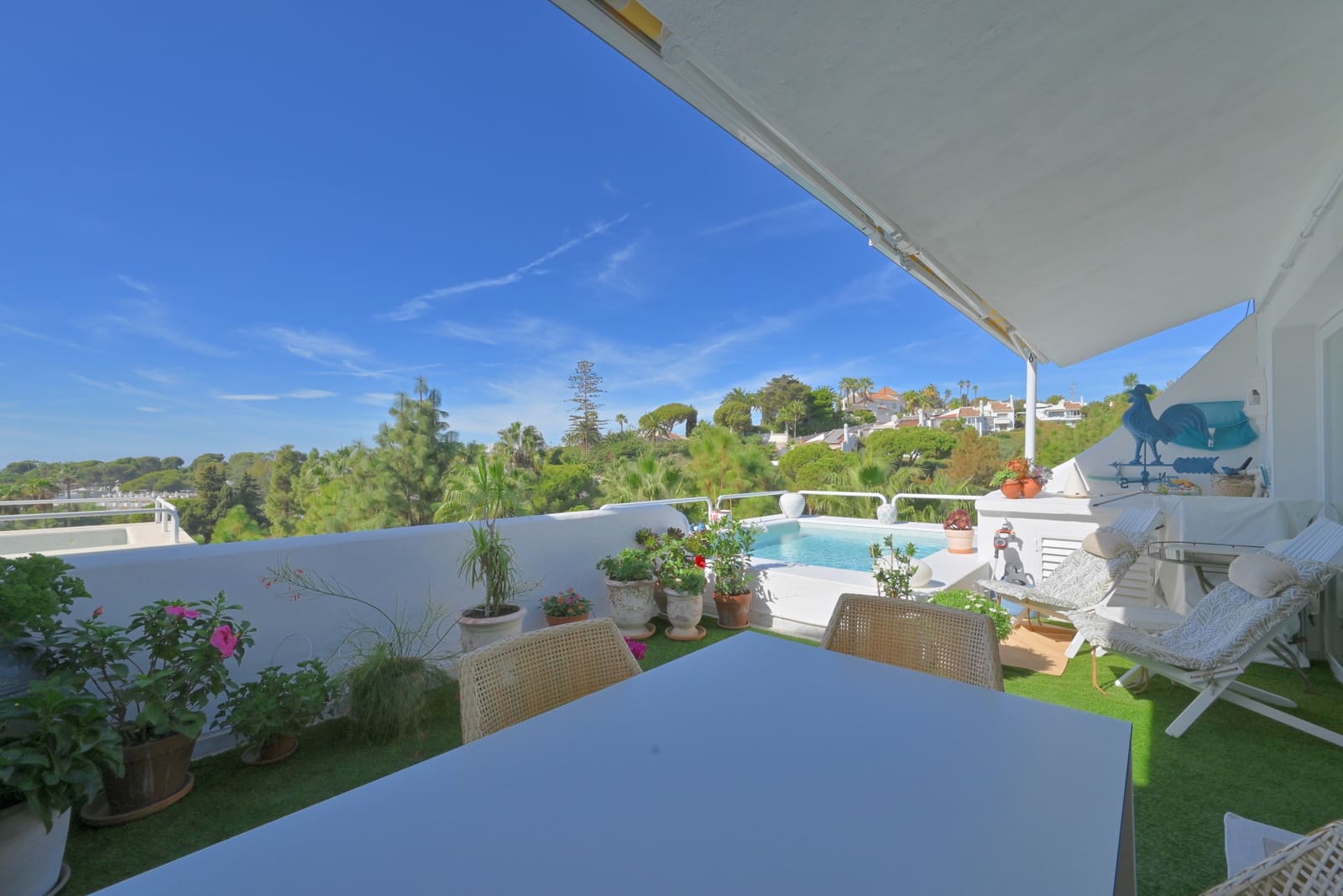 3 slaapkamer Penthouse te koop in Calahonda met zwembad - € 599.000 (Ref: 9340406)