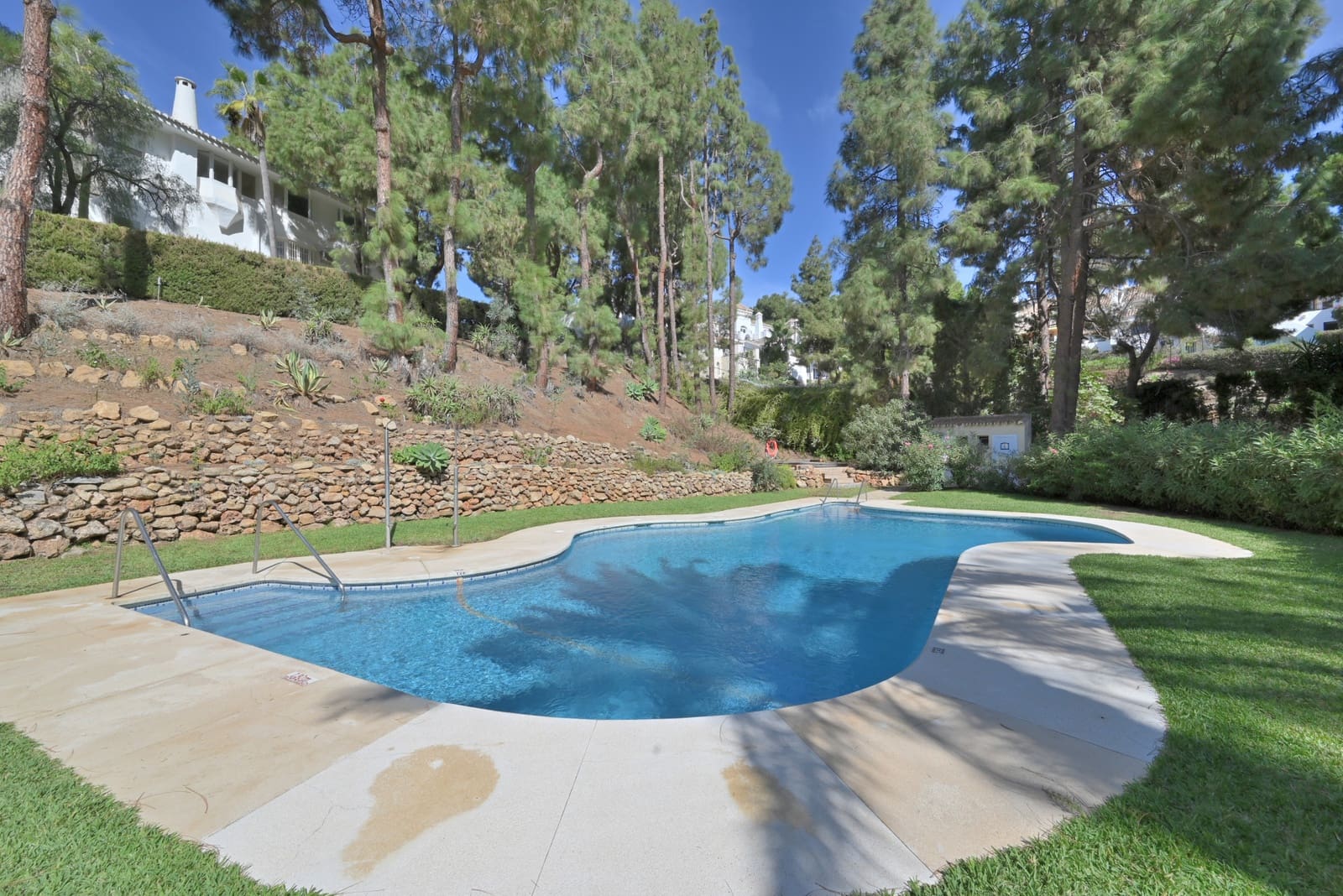 3 slaapkamer Penthouse te koop in Calahonda met zwembad - € 599.000 (Ref: 9340406)