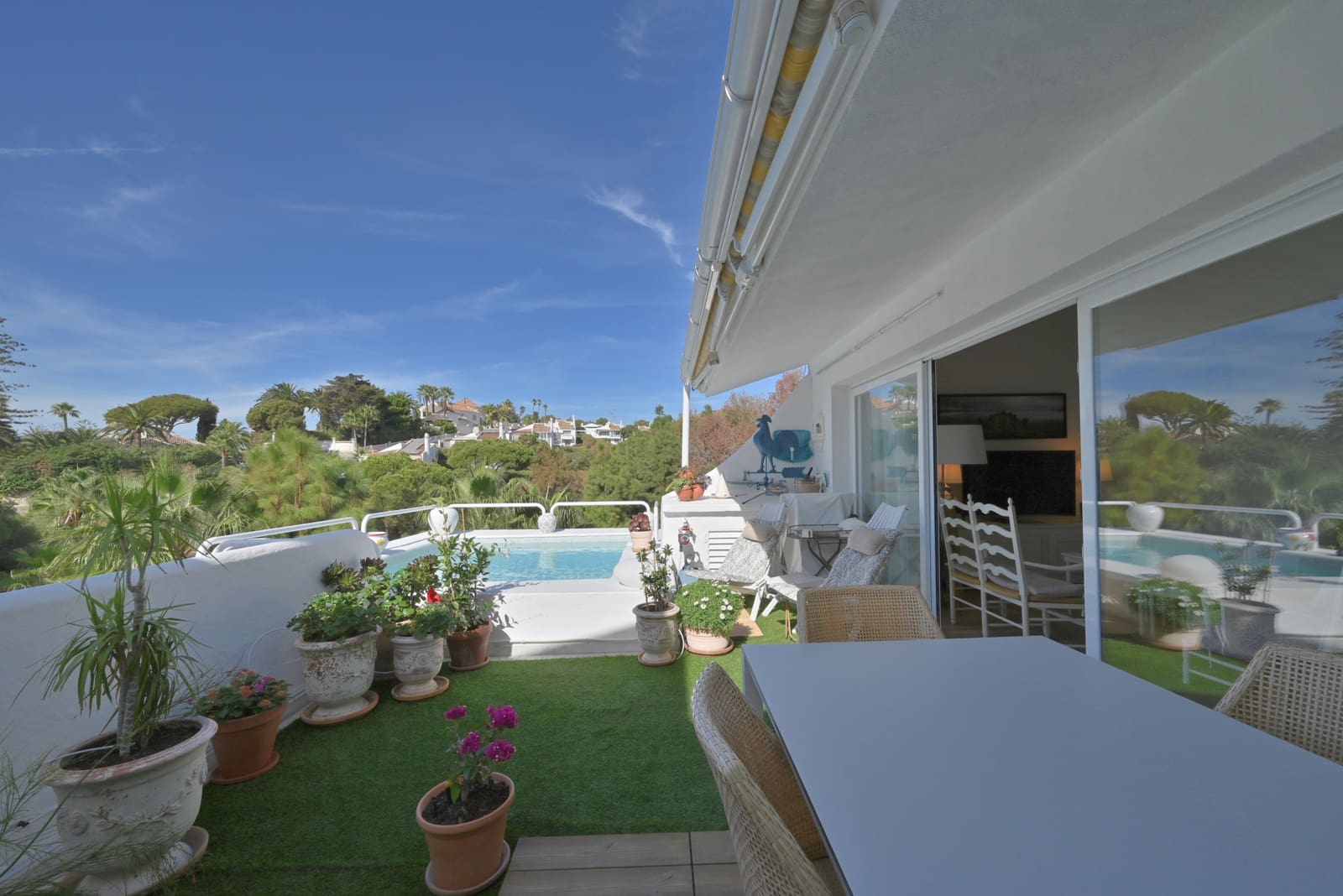 3 slaapkamer Penthouse te koop in Calahonda met zwembad - € 599.000 (Ref: 9340406)