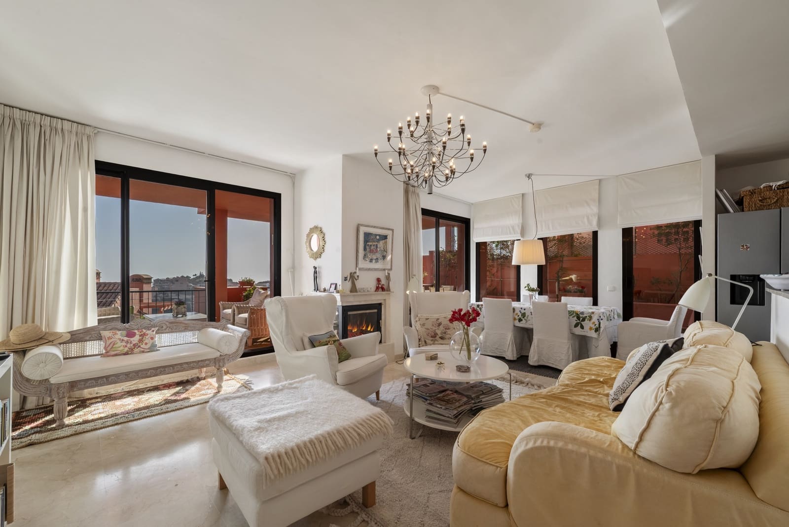 2 makuuhuone Huoneisto myytävänä paikassa Calahonda mukana uima-altaan 
autotalli - 420 000 € (Ref: 9340407)