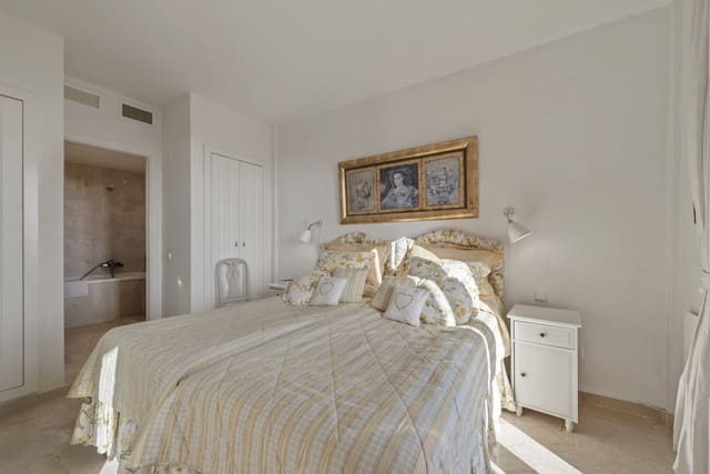 2 bedroom Apartment for sale in Calahonda, Mijas with pool garage - € 420,000 (Ref: 9340407)