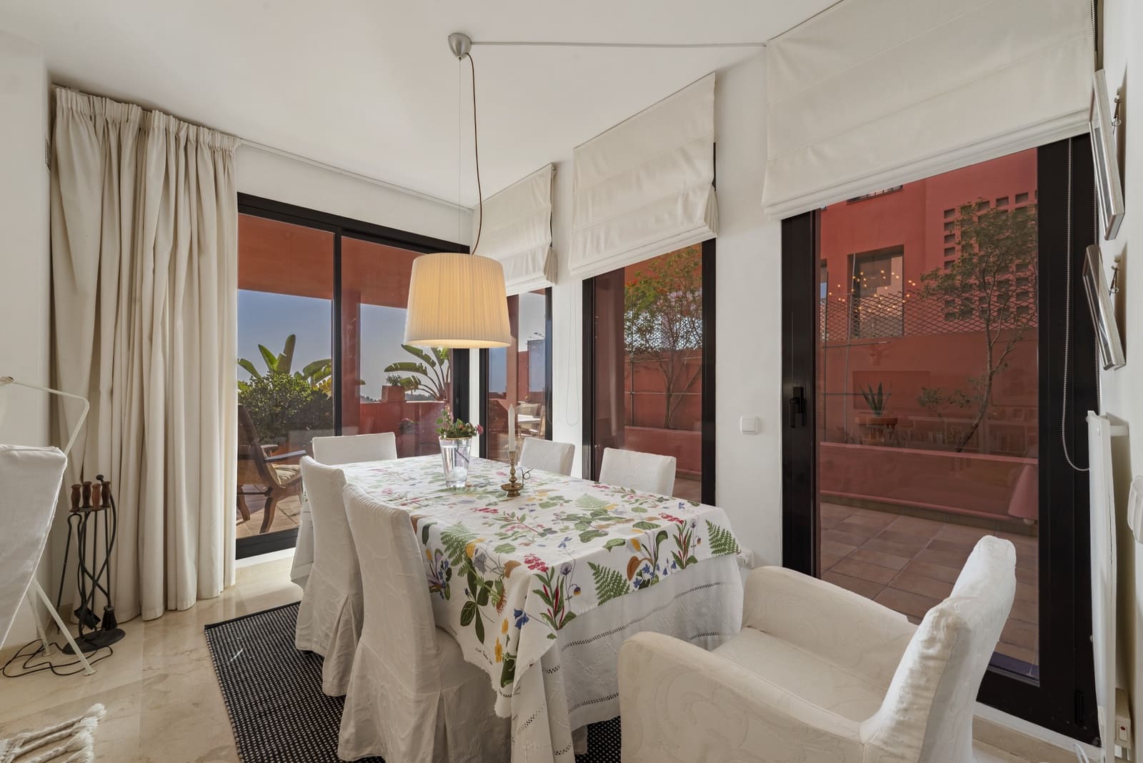 2 makuuhuone Huoneisto myytävänä paikassa Calahonda mukana uima-altaan 
autotalli - 420 000 € (Ref: 9340407)