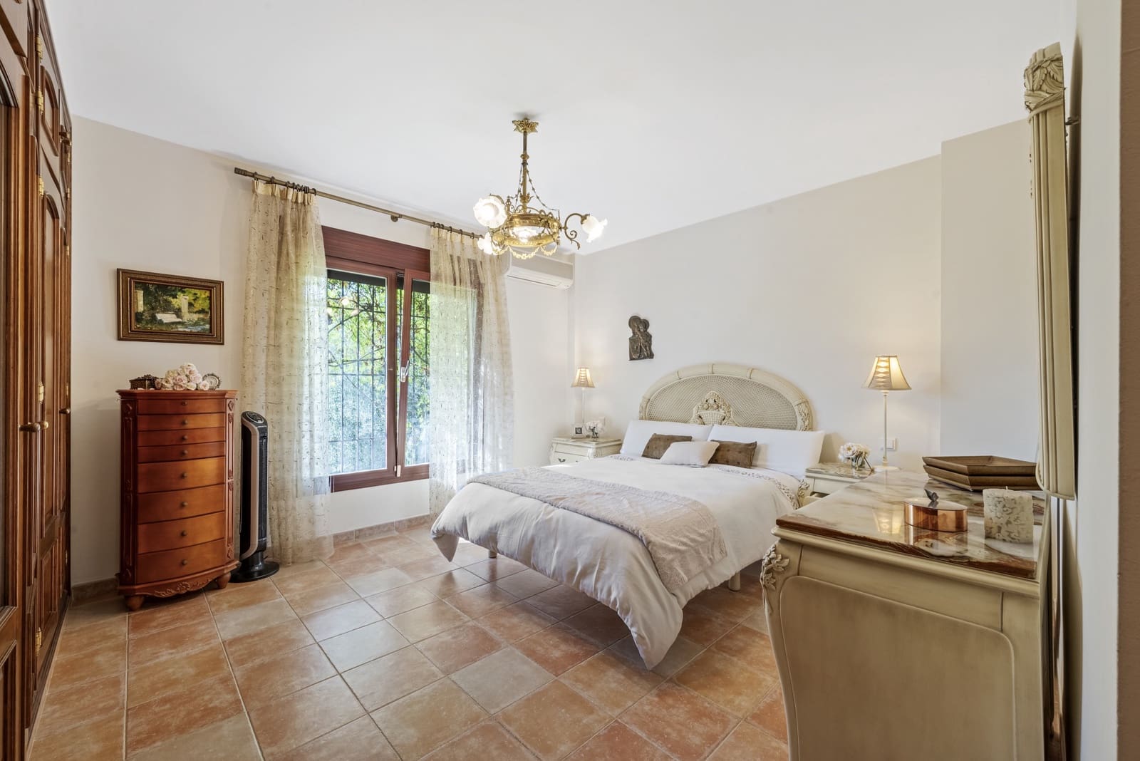 5 slaapkamer Villa te koop in Mijas Costa met zwembad garage - € 1.150.000 (Ref: 9357961)