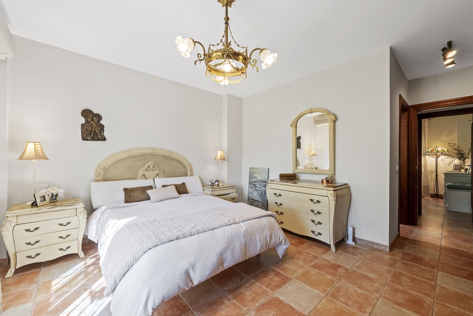 5 slaapkamer Villa te koop in Mijas Costa met zwembad garage - € 1.150.000 (Ref: 9357961)