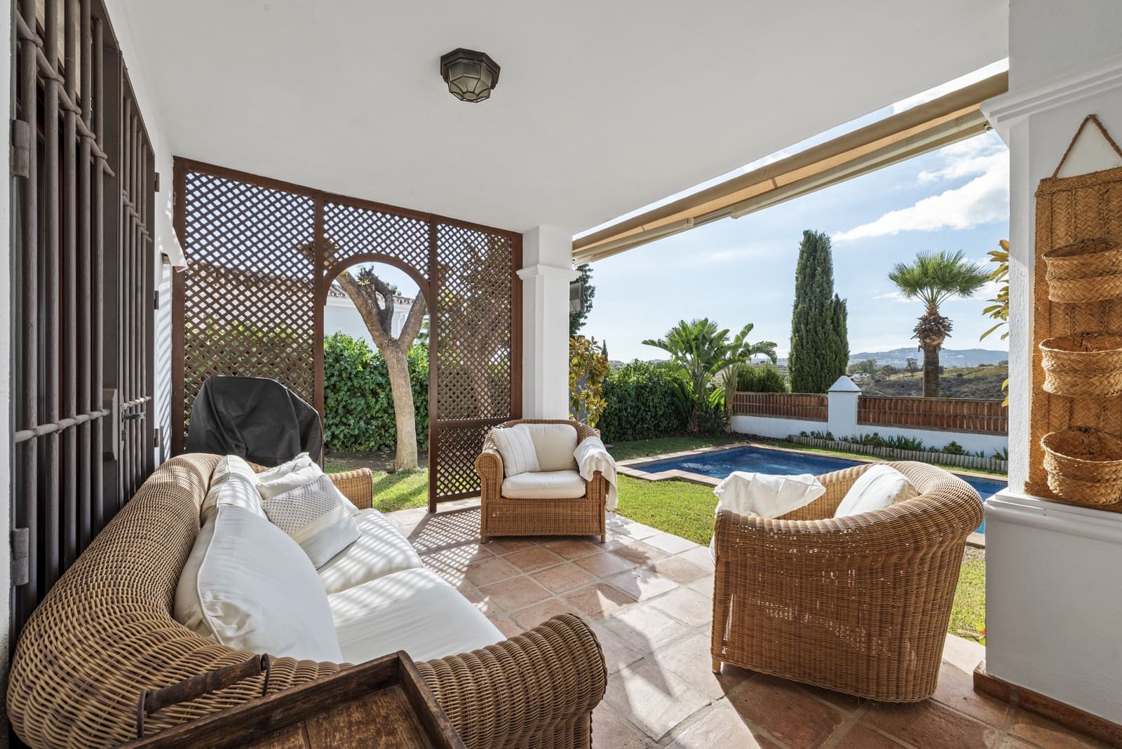 5 slaapkamer Villa te koop in Mijas Costa met zwembad garage - € 1.150.000 (Ref: 9357961)