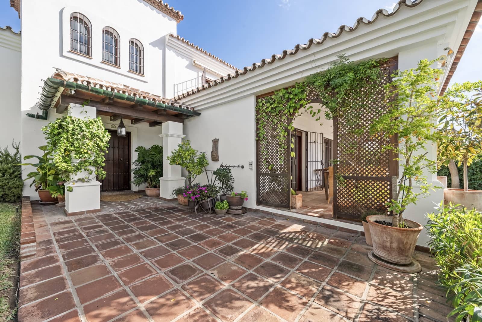 5 slaapkamer Villa te koop in Mijas Costa met zwembad garage - € 1.150.000 (Ref: 9357961)