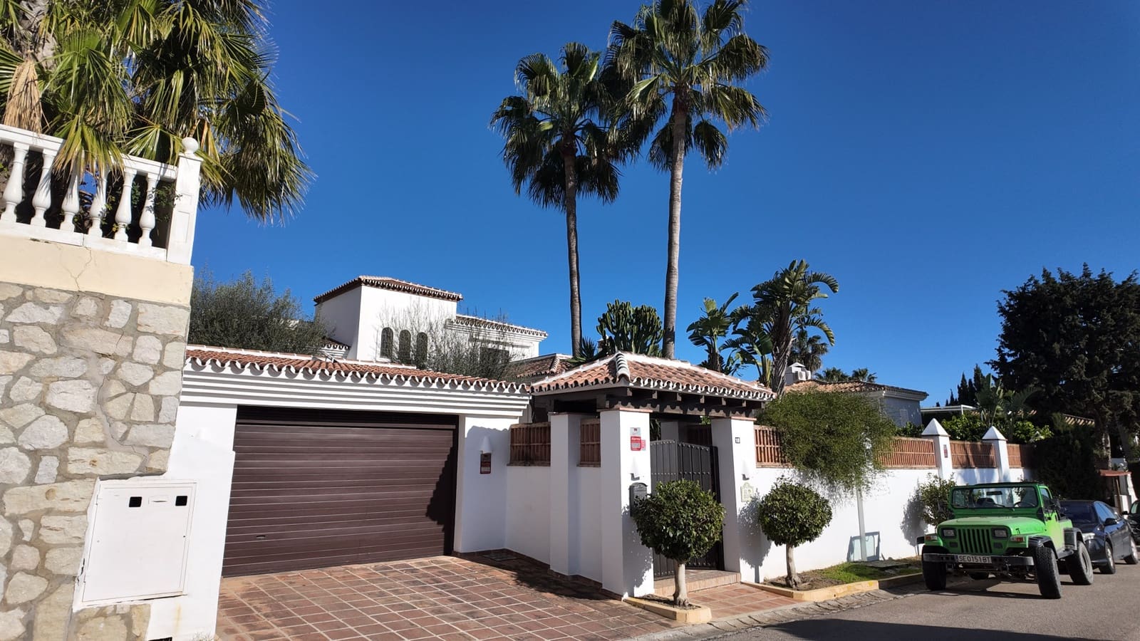 5 bedroom Villa for sale in Mijas Costa with pool garage - € 1,125,000 (Ref: 9357961)