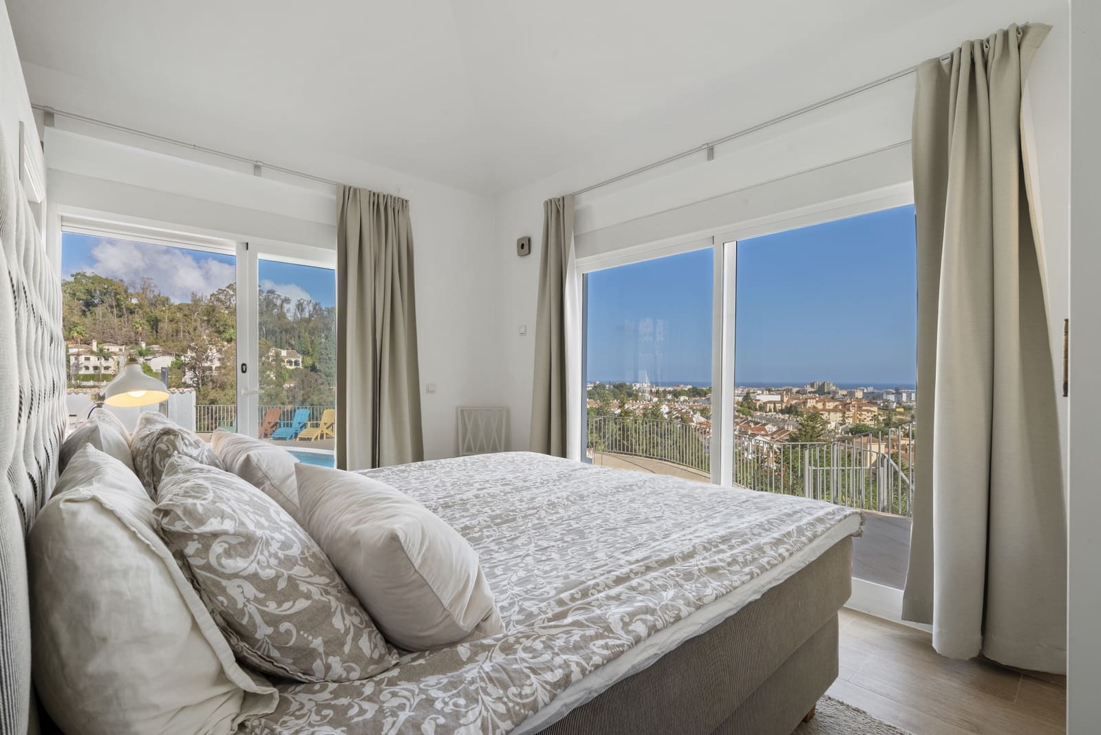 4 soverom Villa til salgs i Mijas Costa med svømmebasseng garasje - € 1 795 000 (Ref: 9357963)