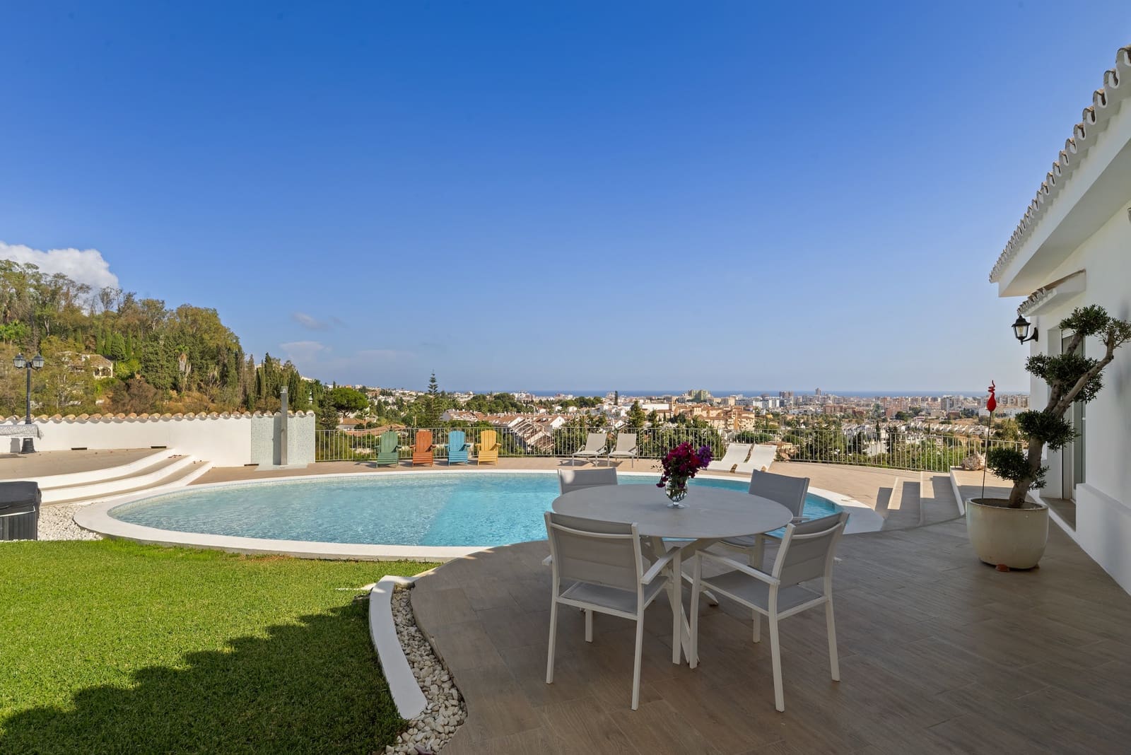 4 soverom Villa til salgs i Mijas Costa med svømmebasseng garasje - € 1 795 000 (Ref: 9357963)