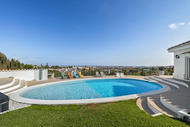 4 slaapkamer Villa te koop in Mijas Costa, Mijas met zwembad garage - € 1.795.000 (Ref: 9357963)