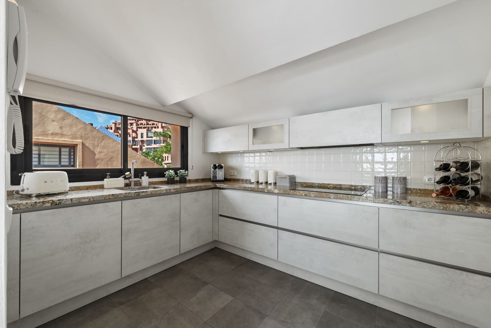3 slaapkamer Penthouse te koop in Calahonda met zwembad garage - € 575.000 (Ref: 9357964)