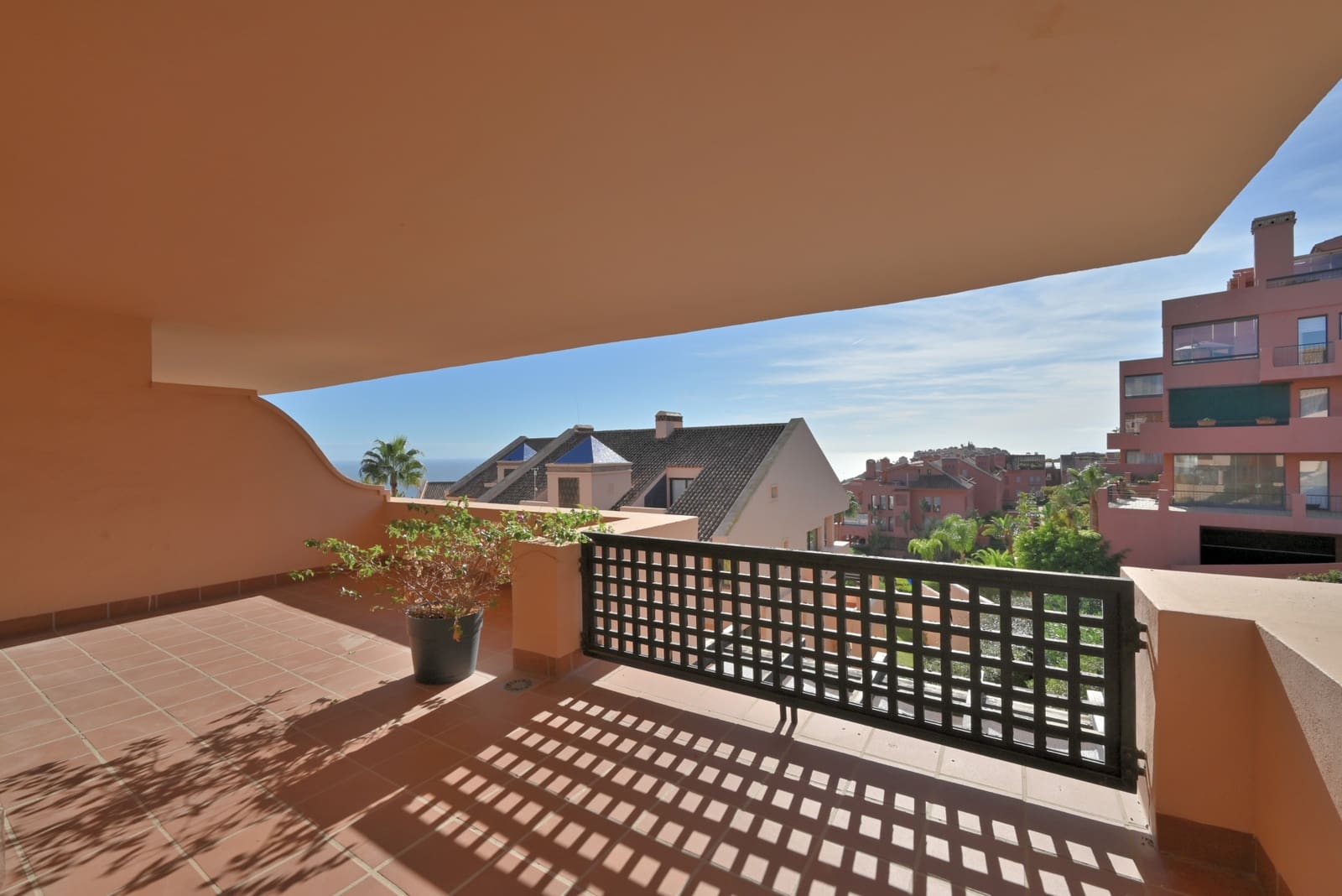 3 soveværelse Penthouse til salg i Calahonda med swimmingpool garage - € 495.000 (Ref: 9357965)