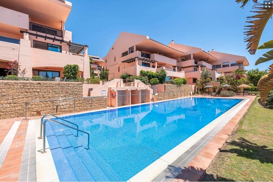 3 slaapkamer Penthouse te koop in Calahonda met zwembad garage - € 459.000 (Ref: 9357965)