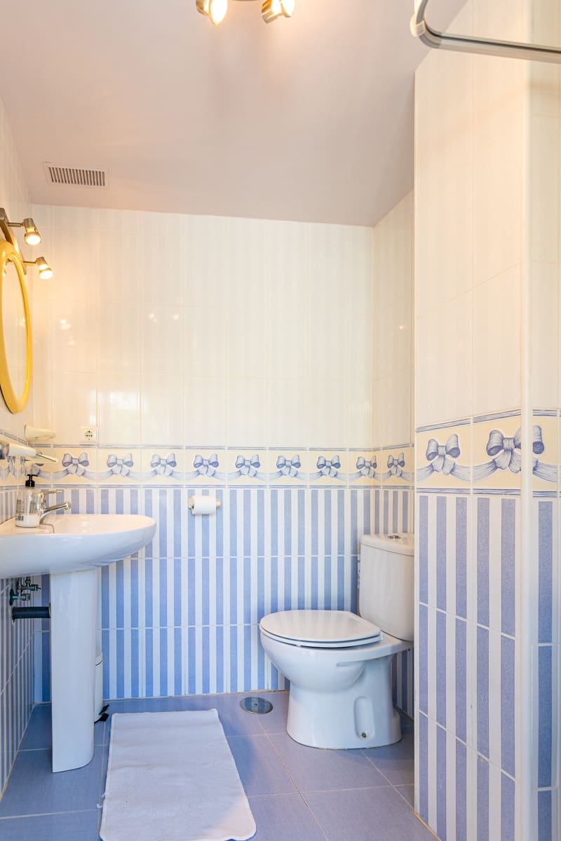 2 bedroom Penthouse for sale in Calahonda with pool garage - € 340,000 (Ref: 9357966)