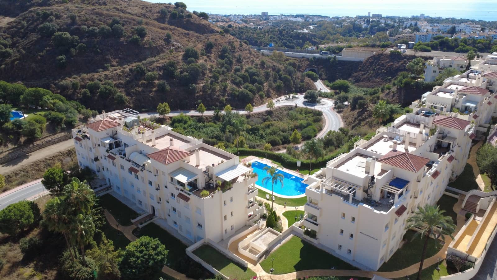 2 bedroom Penthouse for sale in Calahonda with pool garage - € 340,000 (Ref: 9357966)