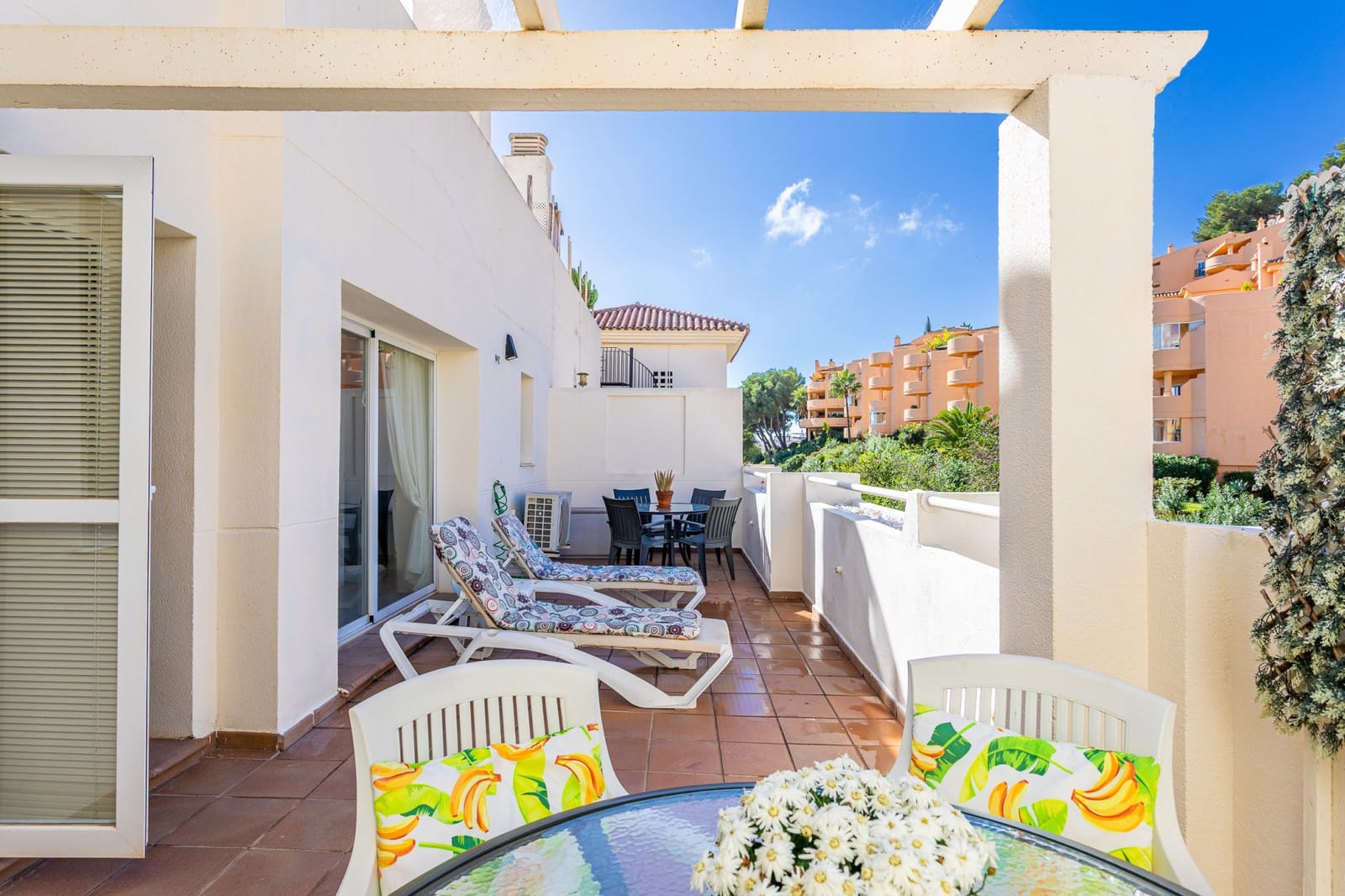 2 bedroom Penthouse for sale in Calahonda with pool garage - € 340,000 (Ref: 9357966)