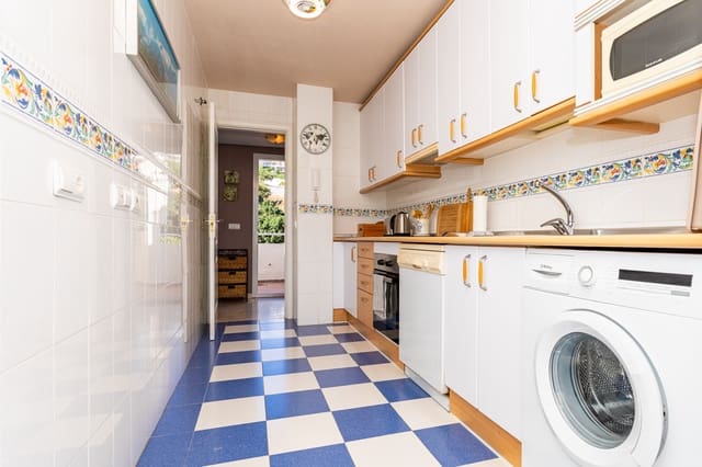 Ático de 2 habitaciones en Calahonda, Mijas en venta con piscina garaje - 340.000 € (Ref: 9357966)