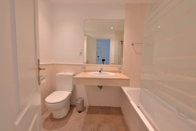 2 soveværelse Lejlighed til salg i Calahonda, Mijas med garage - € 595.000 (Ref: 9374697)