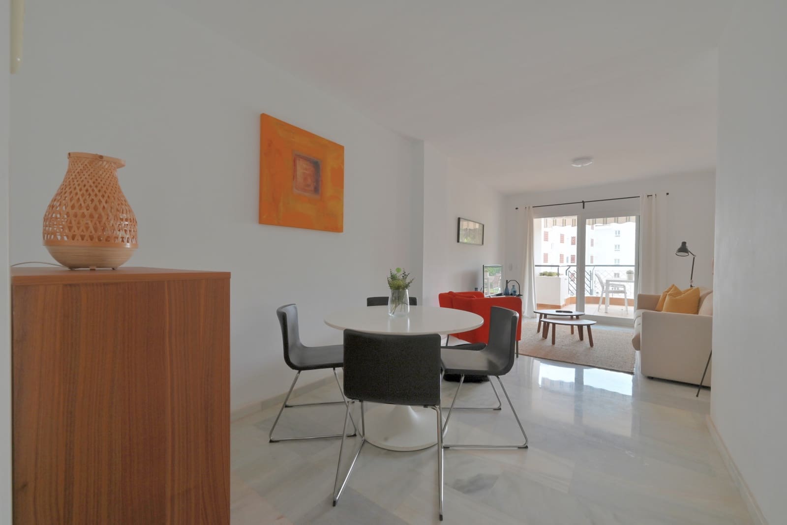 2 bedroom Apartment for sale in Calahonda with garage - € 595,000 (Ref: 9374697)