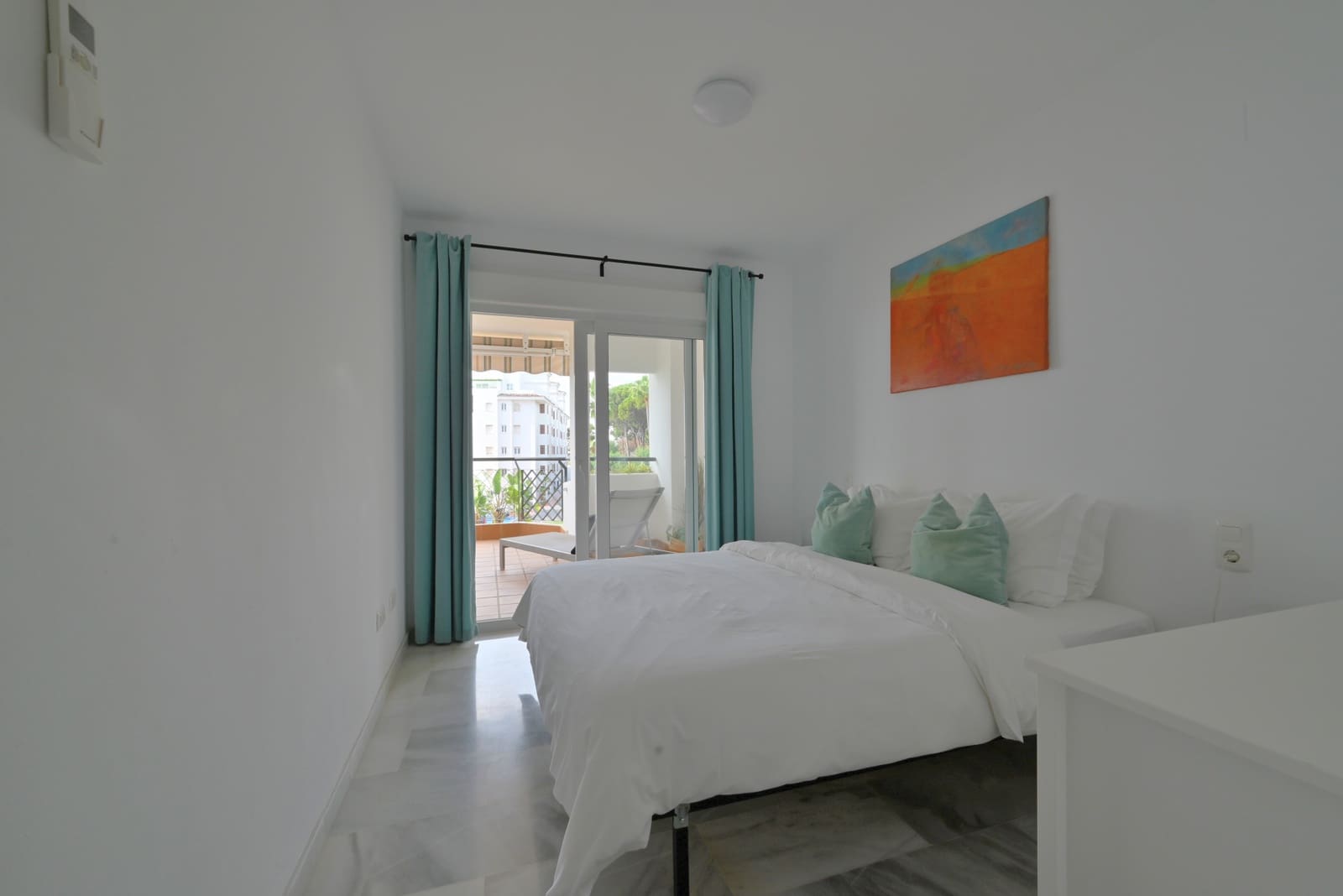 2 bedroom Apartment for sale in Calahonda with garage - € 595,000 (Ref: 9374697)