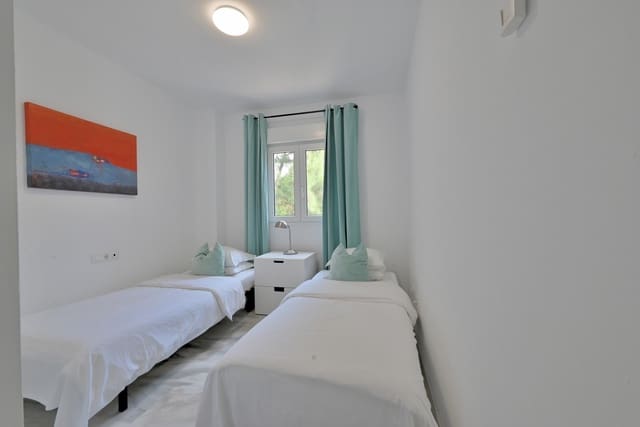 2 soveværelse Lejlighed til salg i Calahonda, Mijas med garage - € 595.000 (Ref: 9374697)