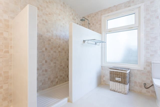 3 chambre Villa/Maison à vendre à Calahonda, Mijas avec piscine garage - 1 100 000 € (Ref: 9376497)