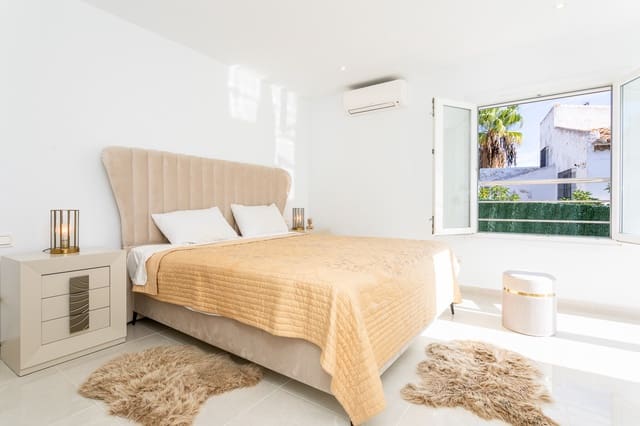 3 chambre Villa/Maison à vendre à Calahonda, Mijas avec piscine garage - 1 100 000 € (Ref: 9376497)