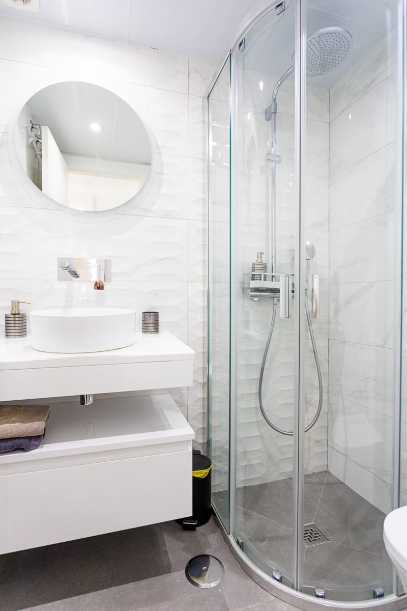 Apartamento de 2 habitaciones en Marbella en venta con piscina garaje - 650.000 € (Ref: 9390055)