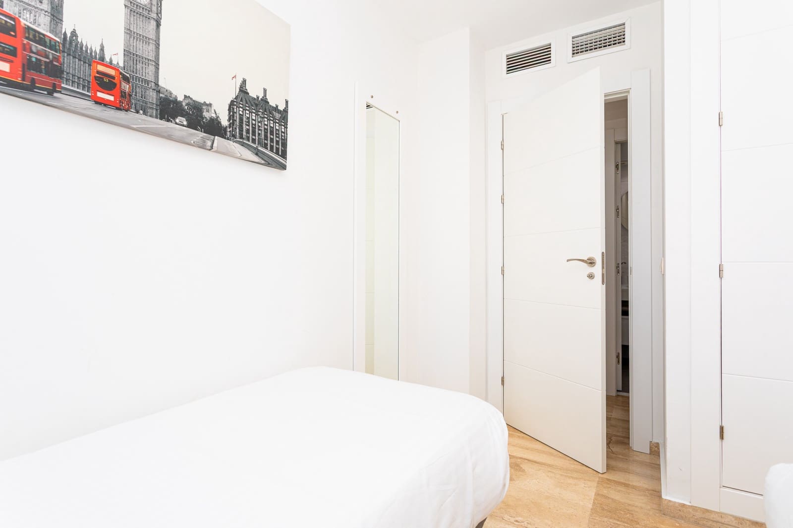 Apartamento de 2 habitaciones en Marbella en venta con piscina garaje - 650.000 € (Ref: 9390055)