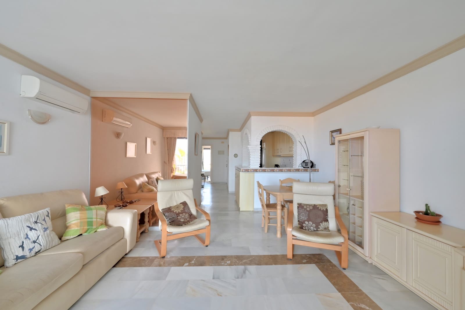 2 bedroom Penthouse for sale in Calahonda with pool garage - € 340,000 (Ref: 9406085)