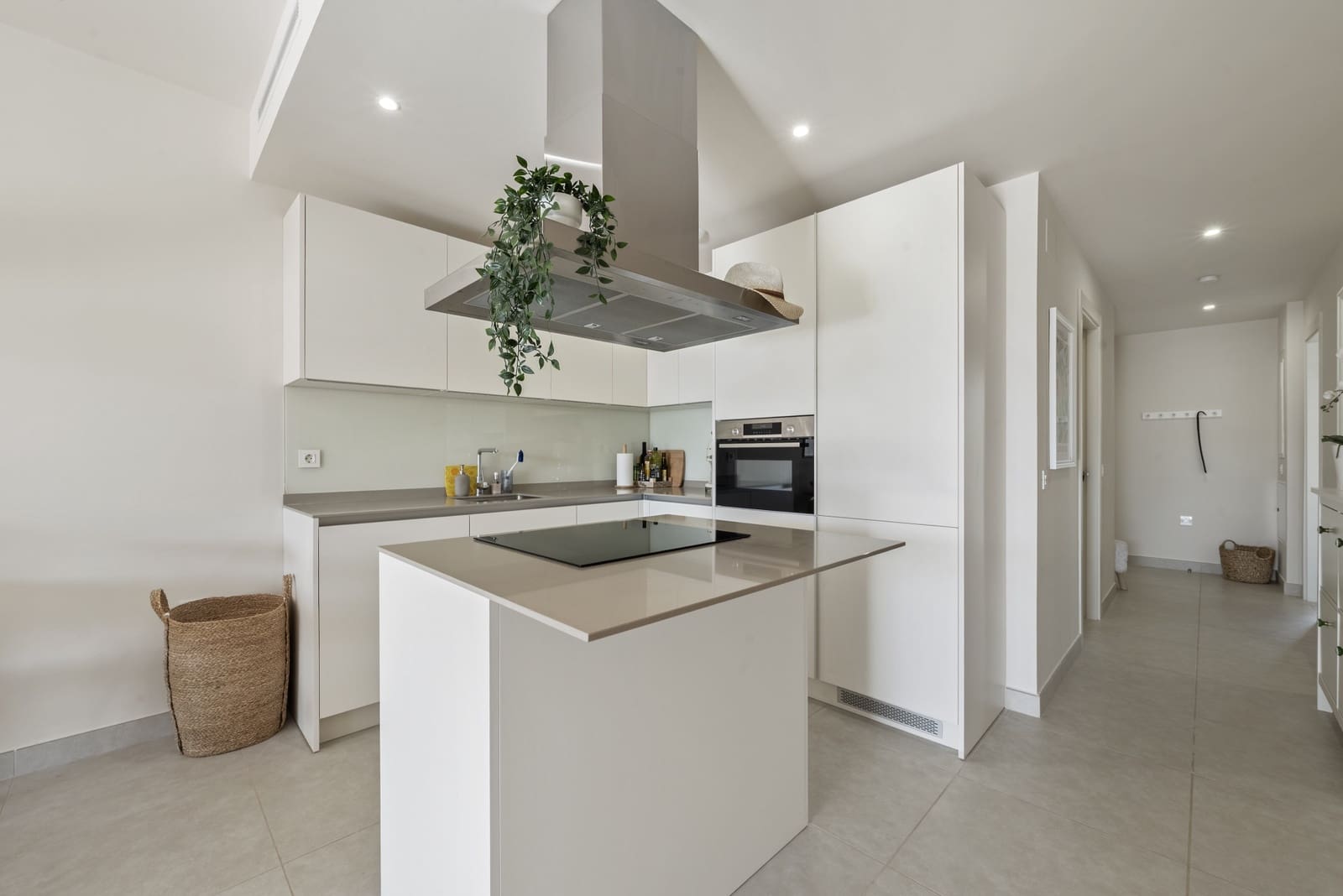 2 sypialnia Apartament na sprzedaż w La Cala de Mijas z basenem garażem - 595 000 € (Ref: 9413453)