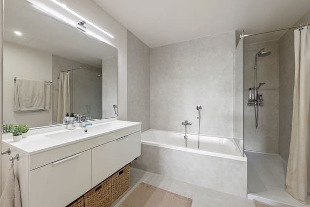 2 bedroom Apartment for sale in La Cala de Mijas, Mijas with pool garage - € 595,000 (Ref: 9413453)