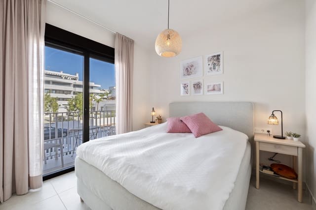 2 bedroom Apartment for sale in La Cala de Mijas, Mijas with pool garage - € 595,000 (Ref: 9413453)