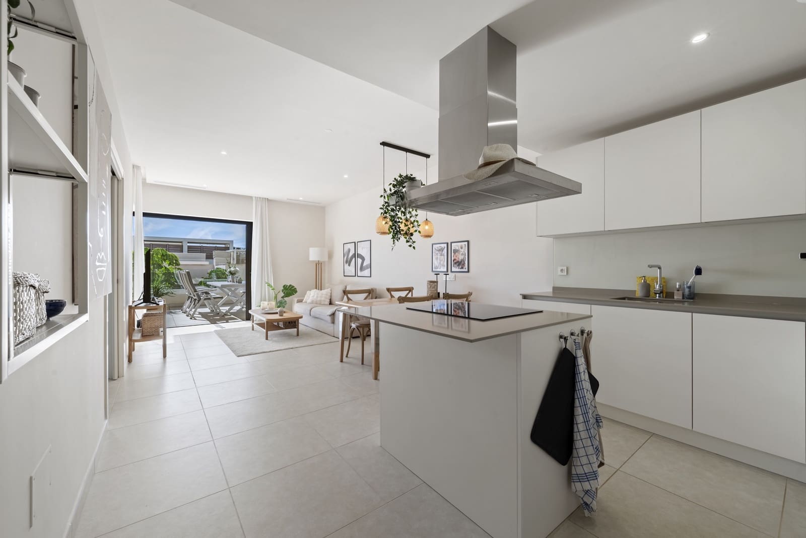 2 sypialnia Apartament na sprzedaż w La Cala de Mijas z basenem garażem - 595 000 € (Ref: 9413453)