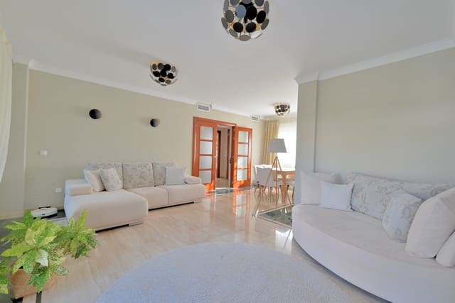 4 Zimmer Haus zu verkaufen in Calahonda, Mijas mit Pool Garage - 689.000 € (Ref: 9415730)