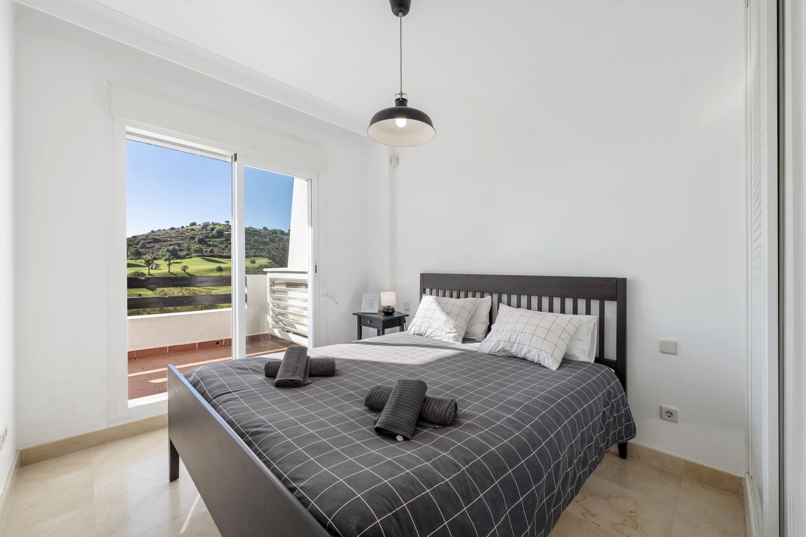 2 soveværelse Lejlighed til salg i La Cala de Mijas med swimmingpool garage - € 265.000 (Ref: 9422177)