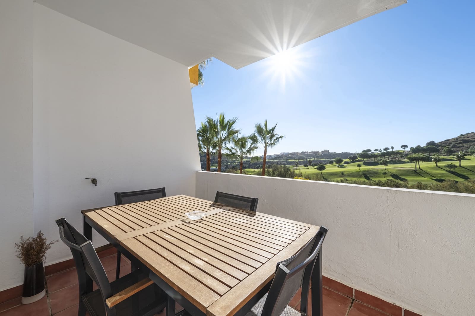 2 soveværelse Lejlighed til salg i La Cala de Mijas med swimmingpool garage - € 265.000 (Ref: 9422177)