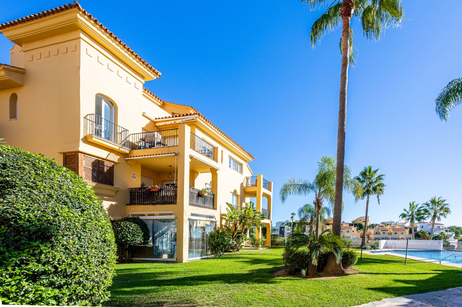 2 soveværelse Lejlighed til salg i Riviera del Sol med swimmingpool garage - € 285.000 (Ref: 9426734)