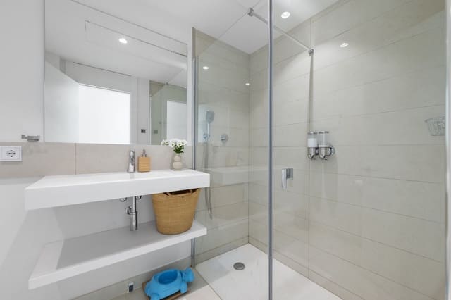 2 chambre Appartement à vendre à El Higuerón, Fuengirola avec piscine garage - 599 000 € (Ref: 9430718)