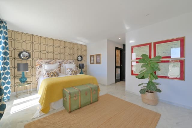 4 chambre Maison de Ville à vendre à Calahonda, Mijas avec piscine garage - 655 000 € (Ref: 9430719)