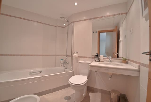 2 chambre Penthouse à vendre à Marbella - 425 000 € (Ref: 9470120)